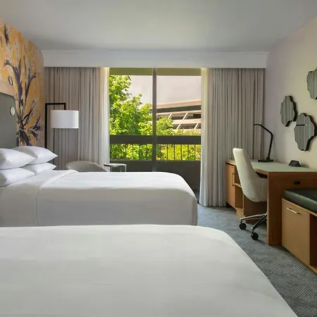 Westchester Marriott Tarrytown Exterior photo
