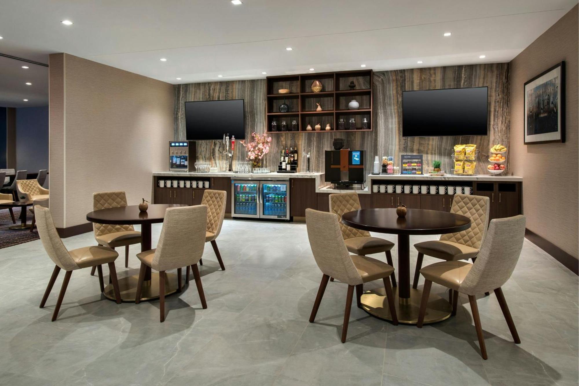 Westchester Marriott Hotel 4*